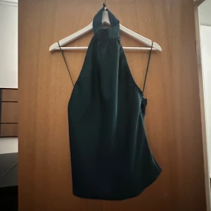 Fin topp  - Perfekt till fest Oandvänd