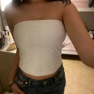 Sött topp inför sommar  - Toppen är som ny aldrig använd 