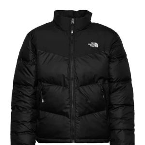 The north face jacka💕 - Jag säljer min the north face jacka jag fick den i julklapp jag har enbart tästat den men den är för stor.