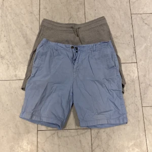 2 par shorts - Säljer två par shorts, nautica och zara. Sköna ingör sommaren.