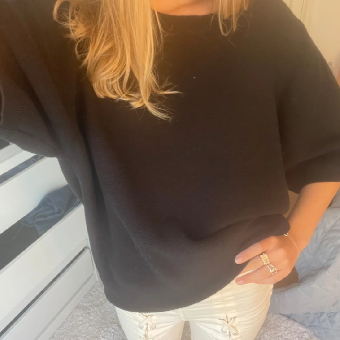 Svart stickad t shirt - 90