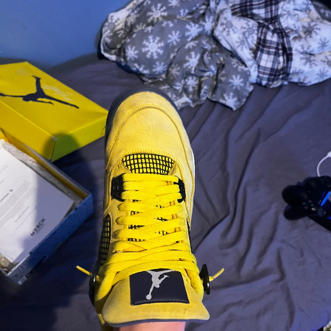 Jordan 4 lightnig  - 90