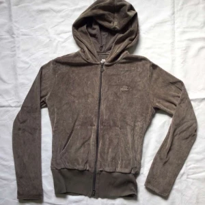 Nike  - Nike hoodie i mjukt material 