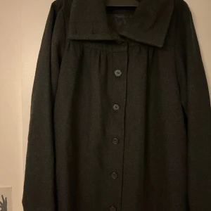 Rodebjer jacka - Äkta Rodebjer Skepparkavaj/kort kappa storlek M. Bra skick!