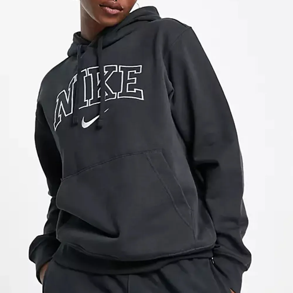 Vintage hoodie från Nike i storlek S, regular fit 🤍jättefint skick, endast använd en gång!. Hoodies.