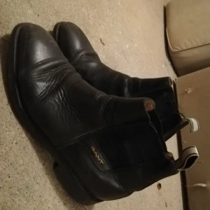 Gant skor  - Storlek 40 lite slitage men inte alls mkt 
