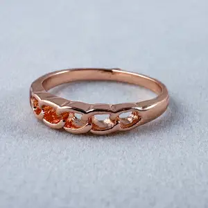 En ring i rostfritt stål med en diameter på ca 16,5 mm