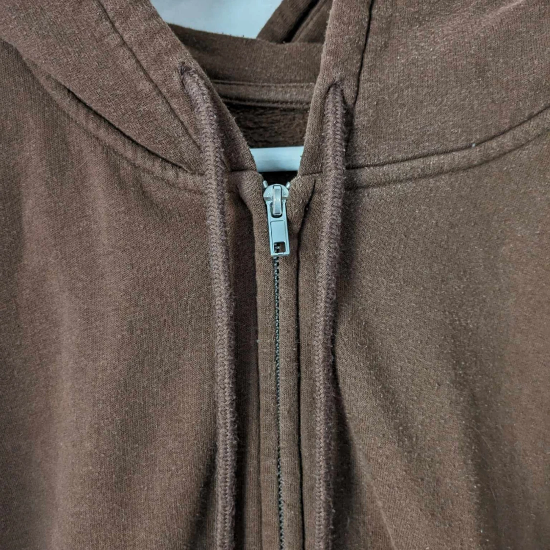Brown zip-up hoodie - 90