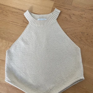 Topp - Superfin beige topp från & other stories💕💕