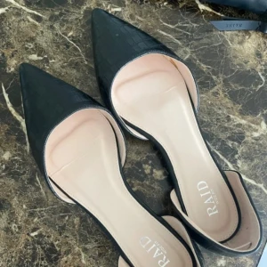 Spetsiga ballerina strl 41 - Använda bara en gång,  mycket fint skick 