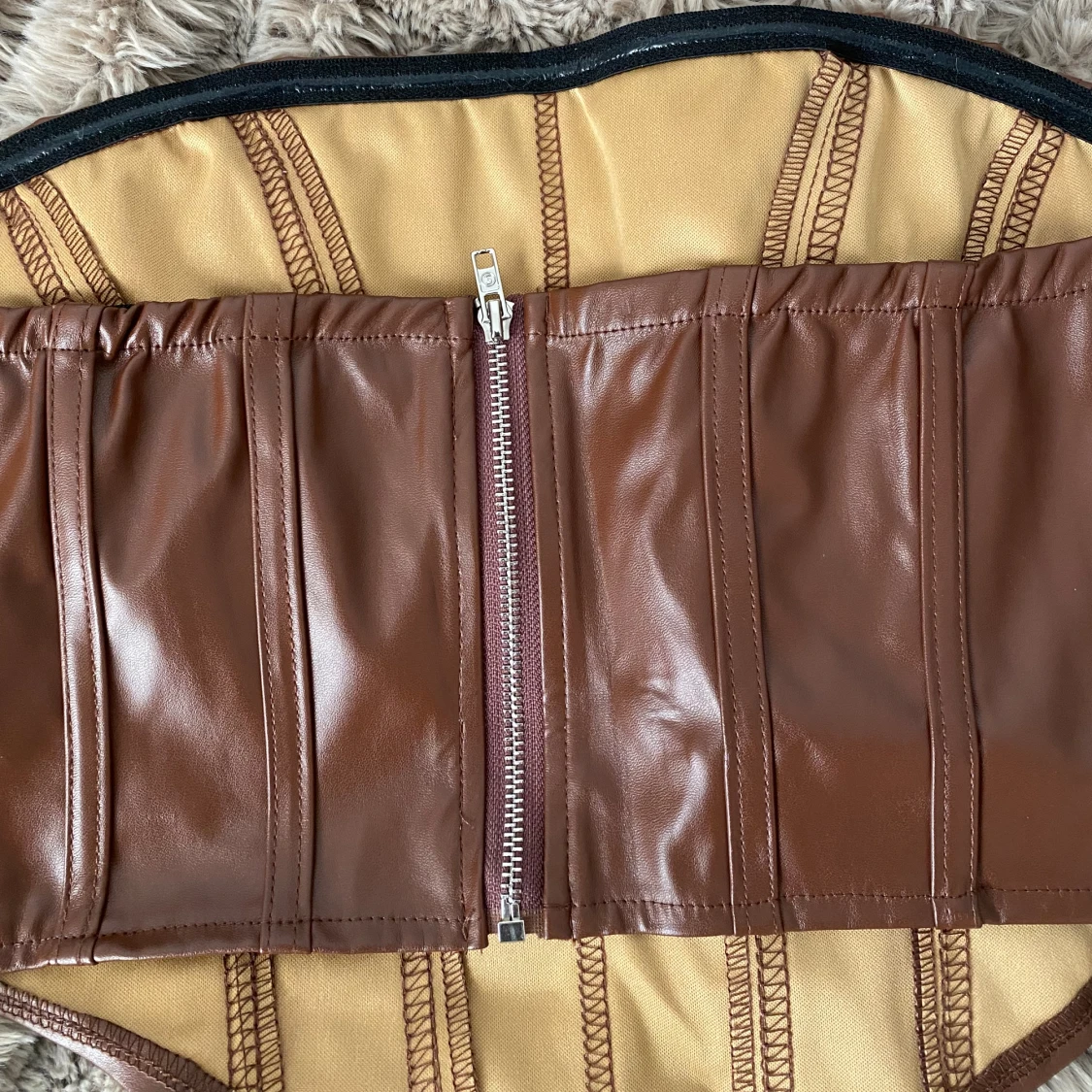 Prettylittlethings leather top - 91