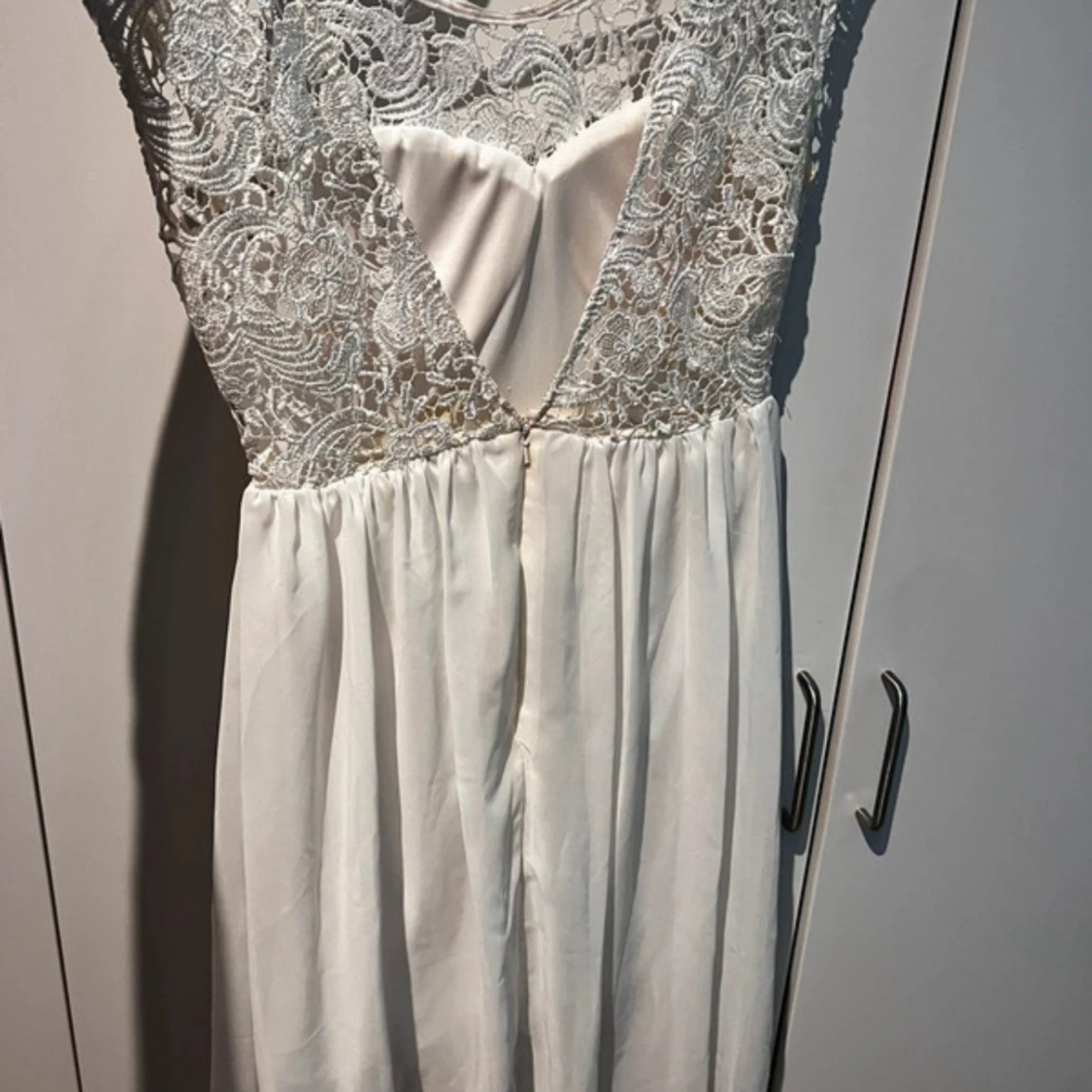 vit klänning med spets - 90