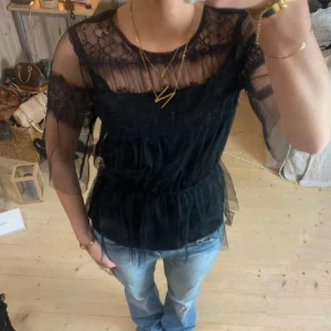 Blus - SUPER snygg topp!!
