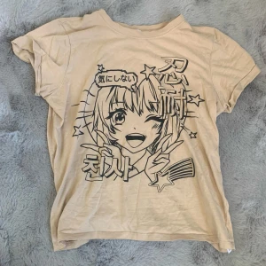 Kawaii t-shirt - Säljer denna för inte till användning och inte min stil. Använd fåtal gånger.  Orginalpris:100 Är i s men funkar som xs 