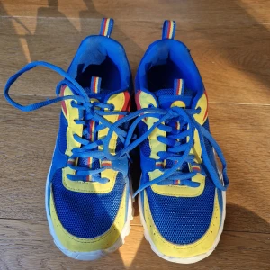 Lidl skoe - Lidl skor, inte använda så mycket då dem var försmå för mig. Köpta på plick.