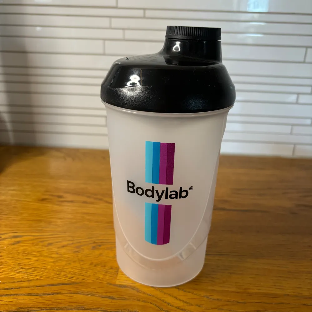 Helt ny aldrig använd mugg från Bodylab att skaka tex shakes i. Övrigt.