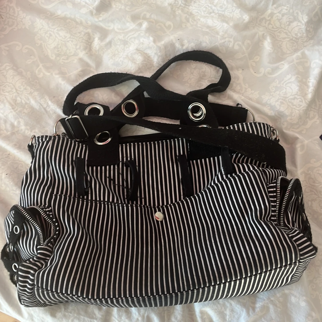 Väska med kedjor - 90