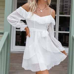 Vit sommarklänning  - Vit sommarklänning från Shein! Använt två gånger och köpt för 239kr. ❤️❤️