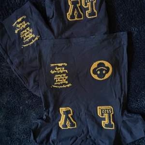 LV set  - En superfin LV set super till sommaren ifall du vill sticka ut, inga skador fräsch och skön