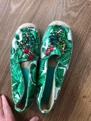 Andrea Puccini Sandaler - Superfina Espandrillos från Andrea Puccini! Använda en gång! 