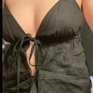 Sommartop - Jättefin top som knyts där fram. Materialet är ganska tjockt så de går bra att använda utan bh💕✨🌸