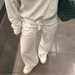 Alobha label linnebyxor  - Säljer dessa eftertraktade och HELT oanvända linnebyxor från alobha label med prislapp kvar. Så snygga men säljer pga att jag beställde två storlekar 💕