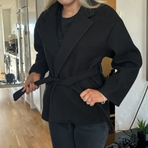 Svart kappa - Kappa från missäy i fint skick!