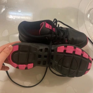 Reebok skor  - Använda endast inomhus 