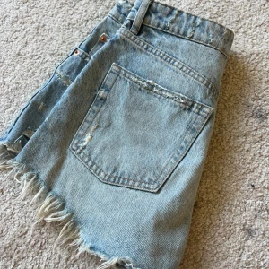 Zara shorts - Shorts ifrån zara