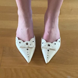 Så fina klackar! - Sååå fina endast testade då de tyvärr inte passade mig😭