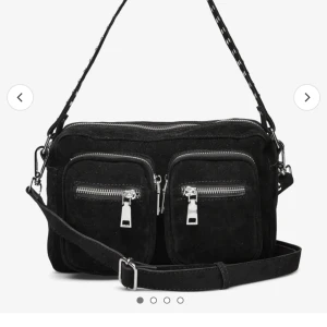 Noella väska  - Säljer då den inte kommer till användning längre. Skriv för egna bilder. Använd men i fint skick 