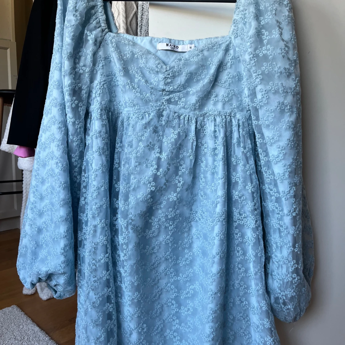 Na-kd klänning 