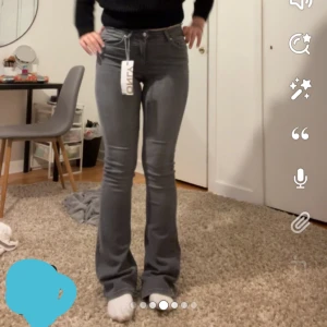 only jeans  - nya med lapp  nypris 549kr  storlek 34 men de e väldigt stretchiga 