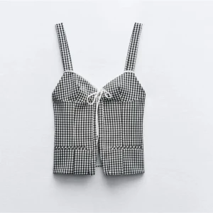 Snygg topp  - Aldrig använd därför jag säljer den!