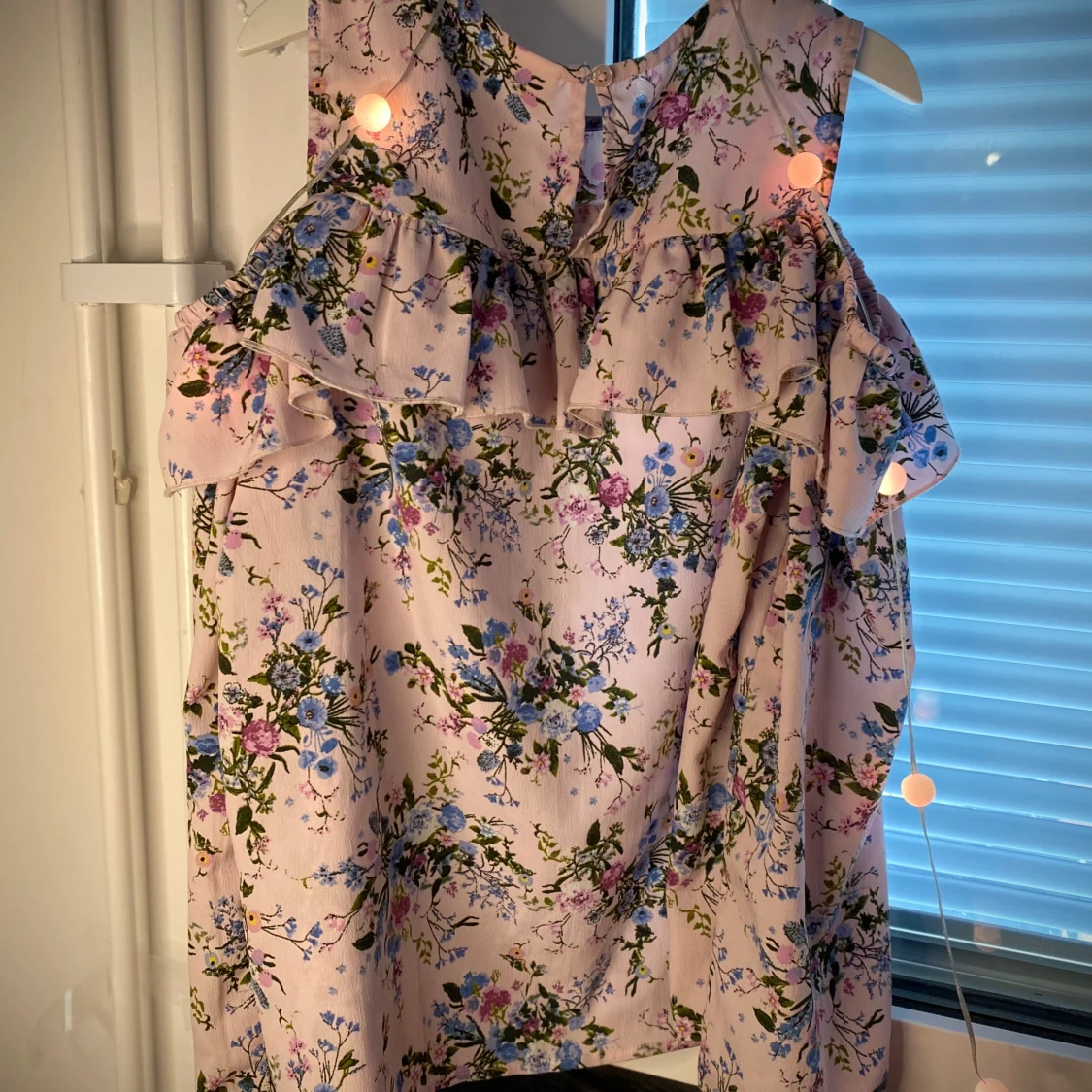 Blommig blus 💕 - 91