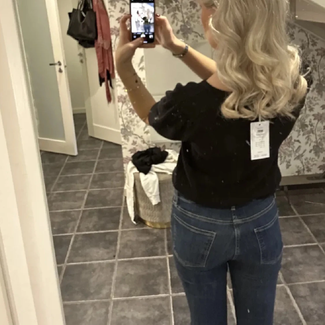 Stickat tshirt med prislapp kvar - 92