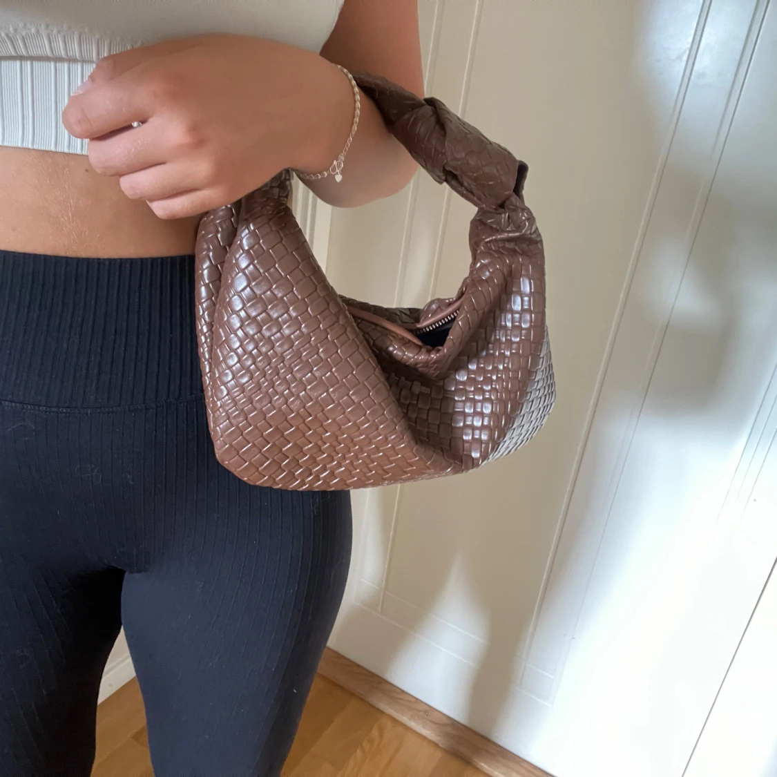 Brun väska  - 90