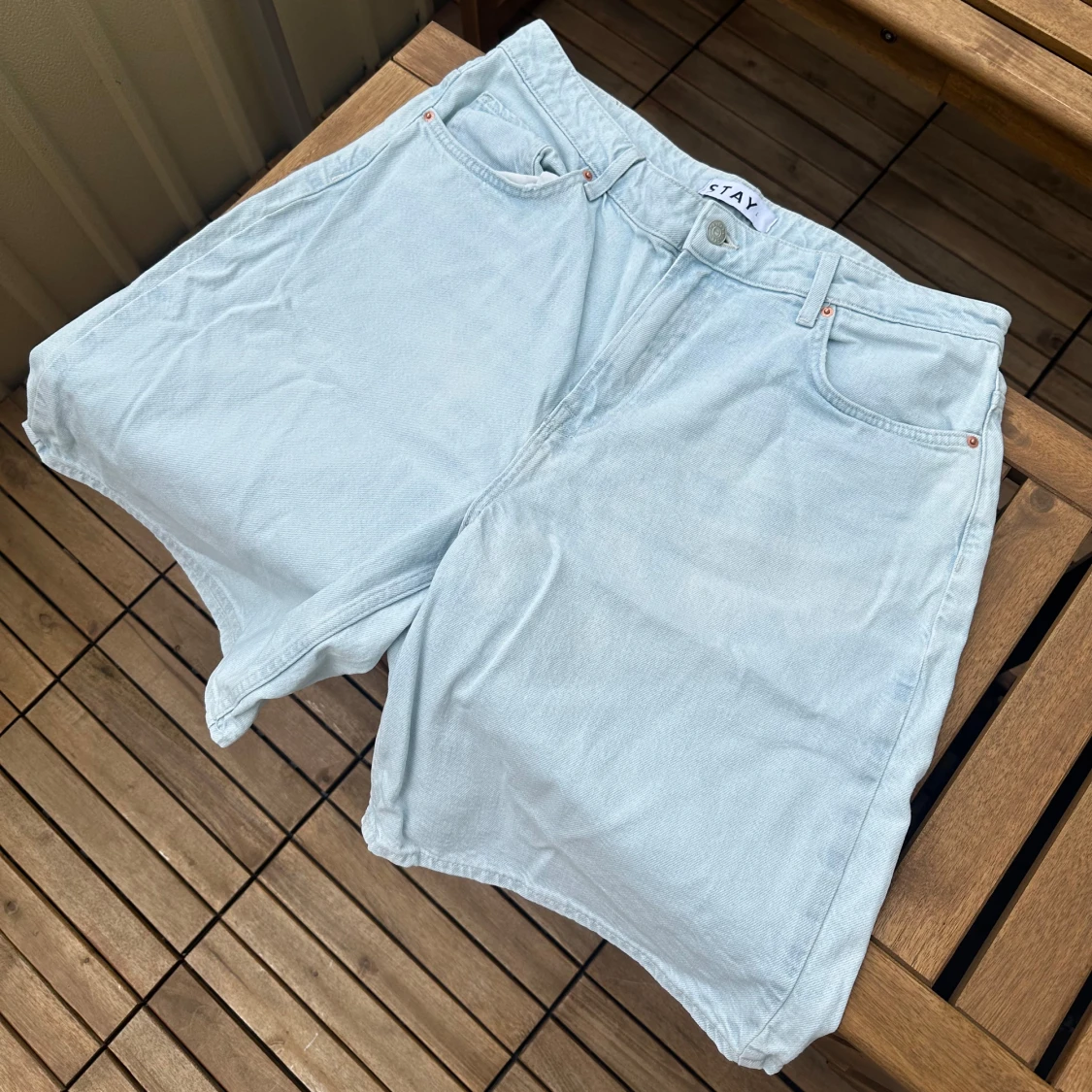 Oversized/baggy ljusblå jeans shorts storlek L