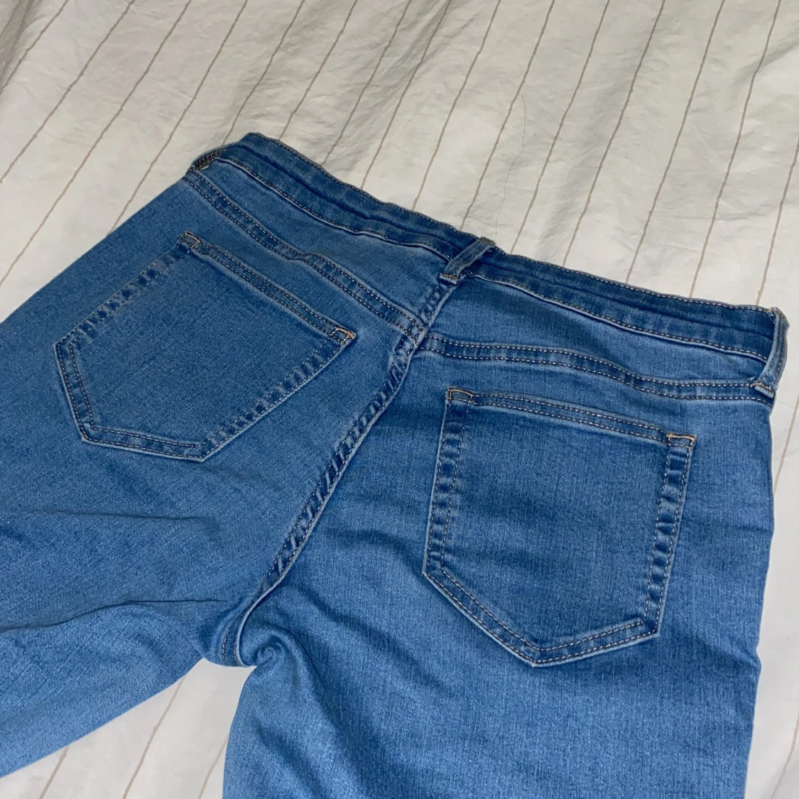 Mörkblå jeans  - 91