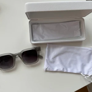 Chimis 04 - Säljer mina superfina chimis i fint skick! Köpta för 1350💗 box finns kvar 