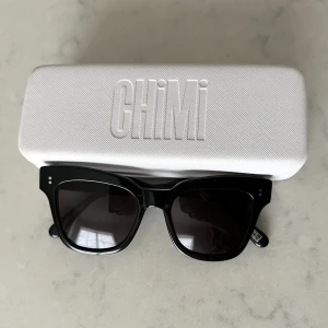 CHIMI - Superfina brillor som är perfekta nu till sommaren💕använda ett fåtal gånger och därav inga defekter! Dem är i modellen #005 Pris går alltid att diskuteras🫶🏼