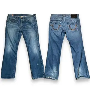 Feta jeans från True religion i modell: Ricky 🐦W36, Sitter lite bootcut 🐦 kom dm för mått, bud och ytterligare frågor 🙌🐦