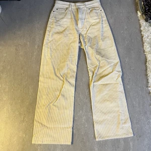 Byxor  - Manchester byxor från Lindex 