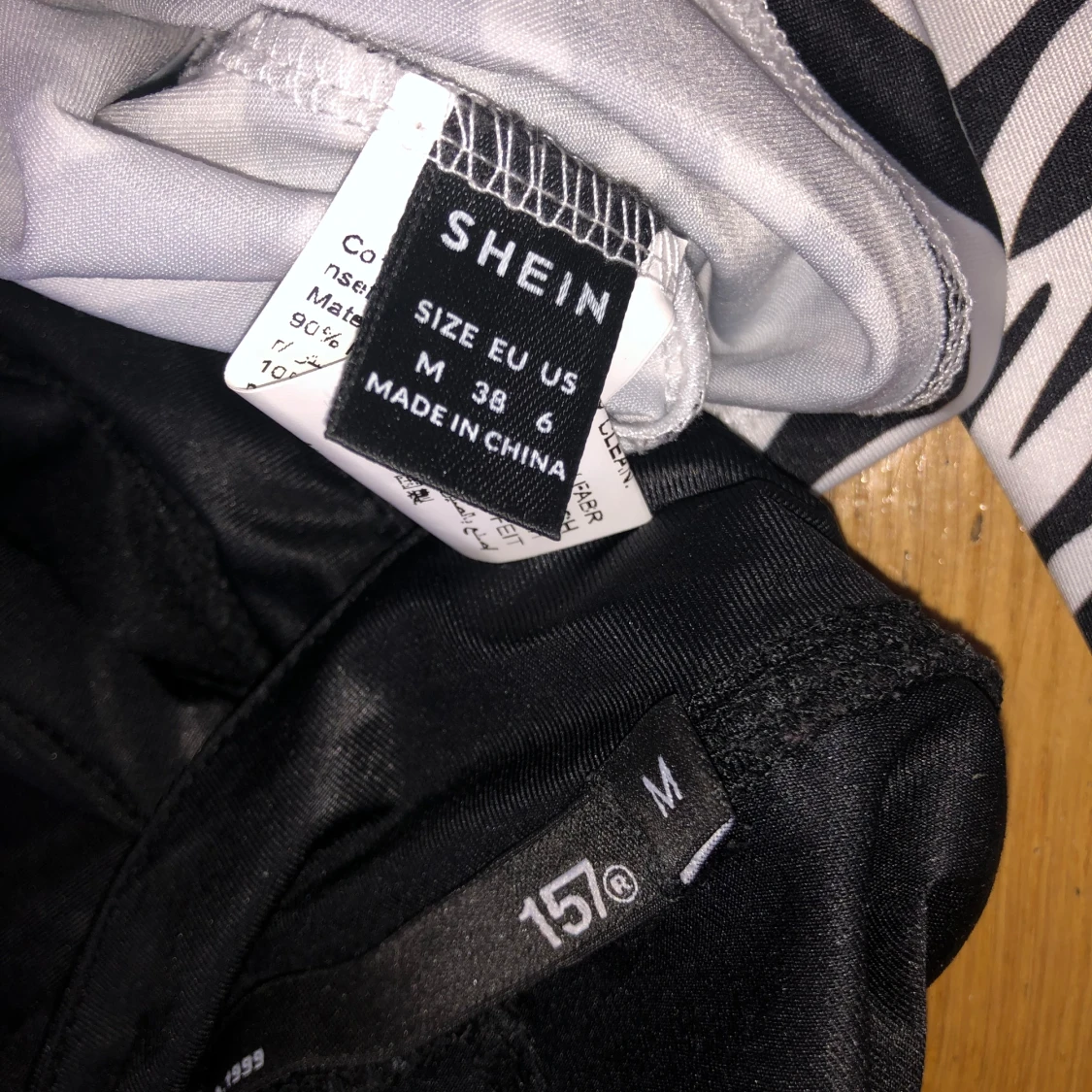 Set med kjol och tröja strl M - 92