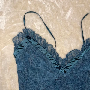 Body / Topp - Använd sparsamt denna fina body 💚