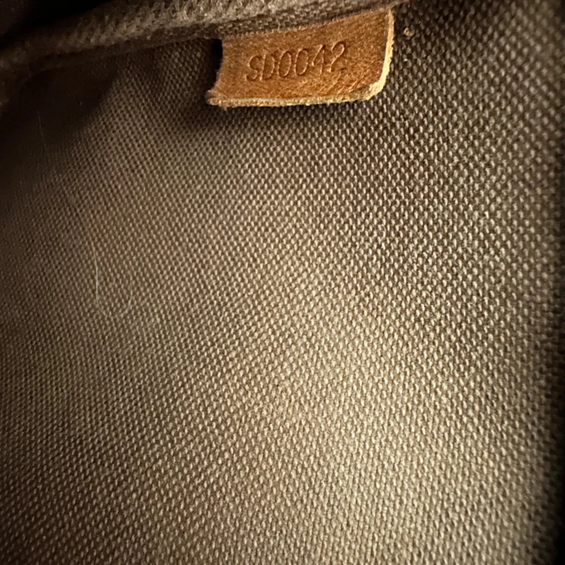 Louis Vuitton pochette - 92