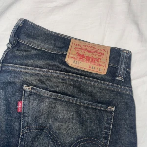 LEVIS JEANS - Tecken på användning men bra skick👍 endast 200 kr