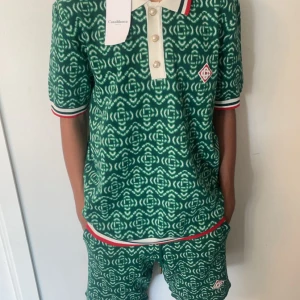 Casa Blanca Full Set - BARA 2000kr FÖR HELA SETTET! Inkluderar en Casa Blanca Polo tröja och Casa Blanca shorts! 