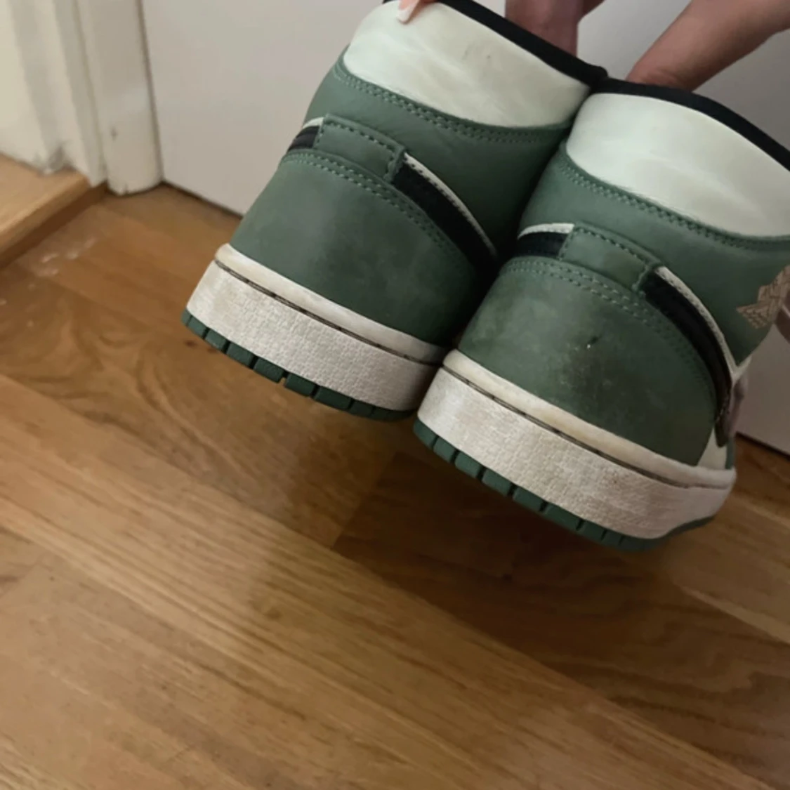 jordan 1s dutch green - 91