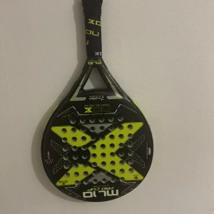 Padelrack - Padelrack säljes, bra skick och skön att spela med.